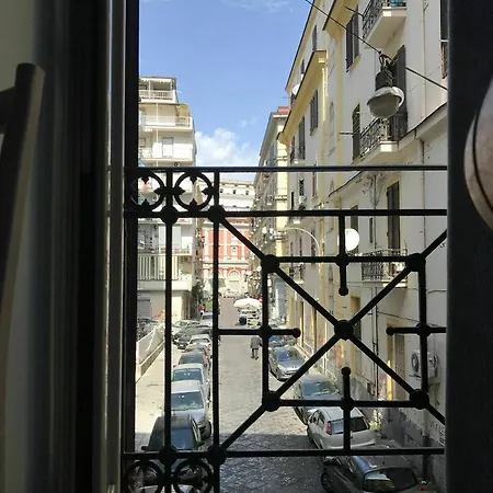 La Perla Del Golfo Alojamento de Acomodação e Pequeno-almoço Nápoles