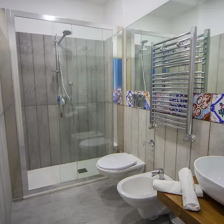 La Perla Del Golfo 住宿加早餐酒店 3*